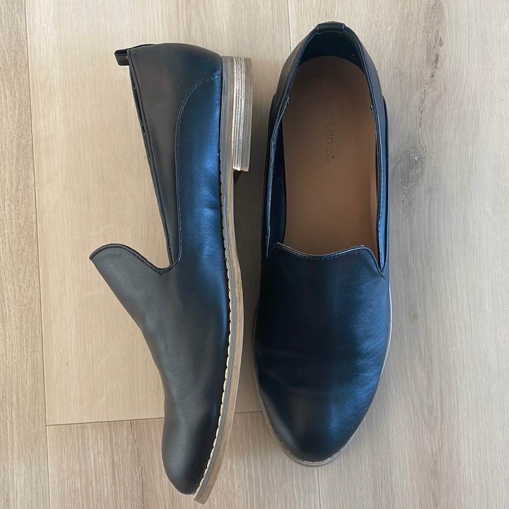 Women’s size 9 loafers.